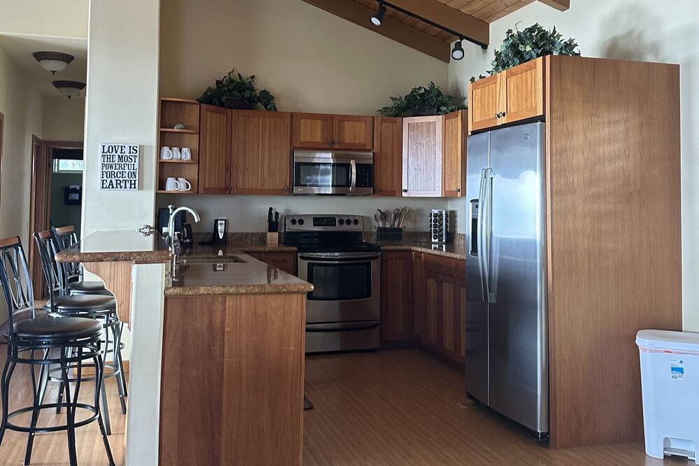 Photo of Kitchen in Kona Palisades