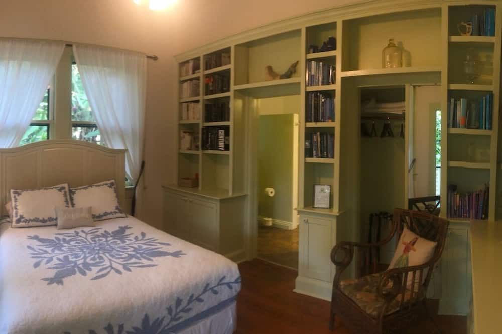 Photo of Bedroom in Pauwela