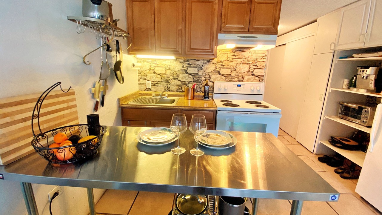 Photo of Kitchen in Waianae
