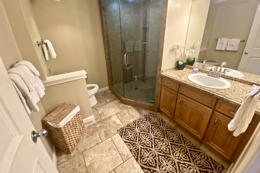 Photo of Bathroom in Kihei