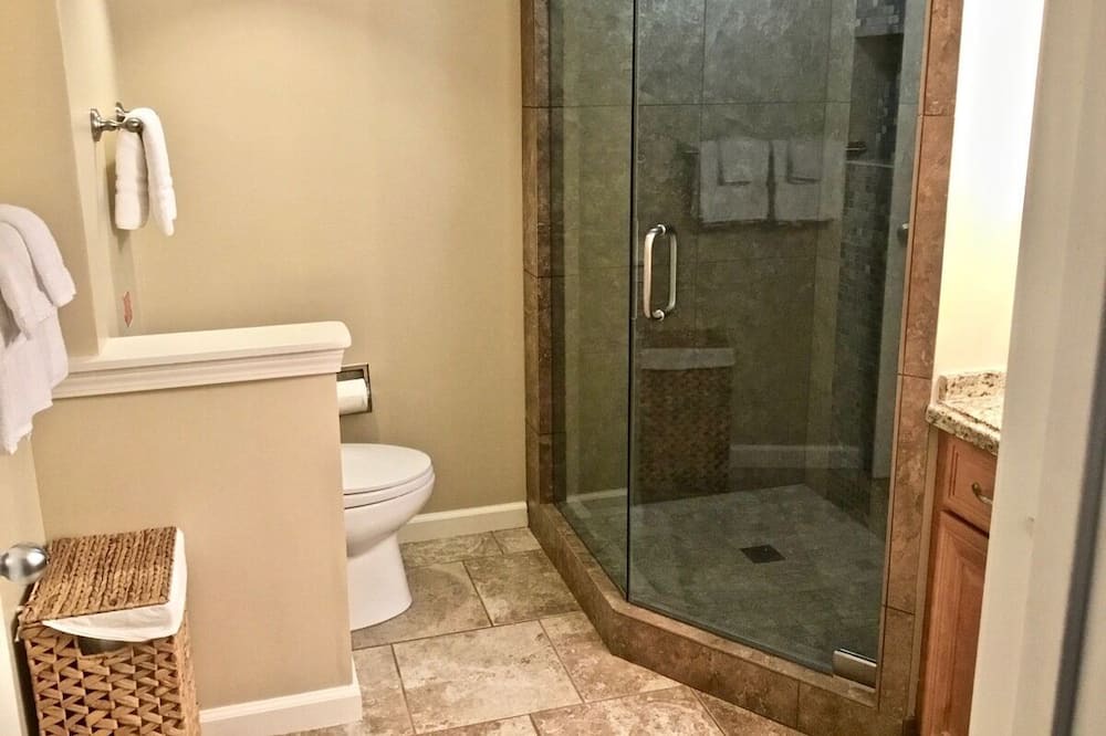 Photo of Bathroom in Kihei