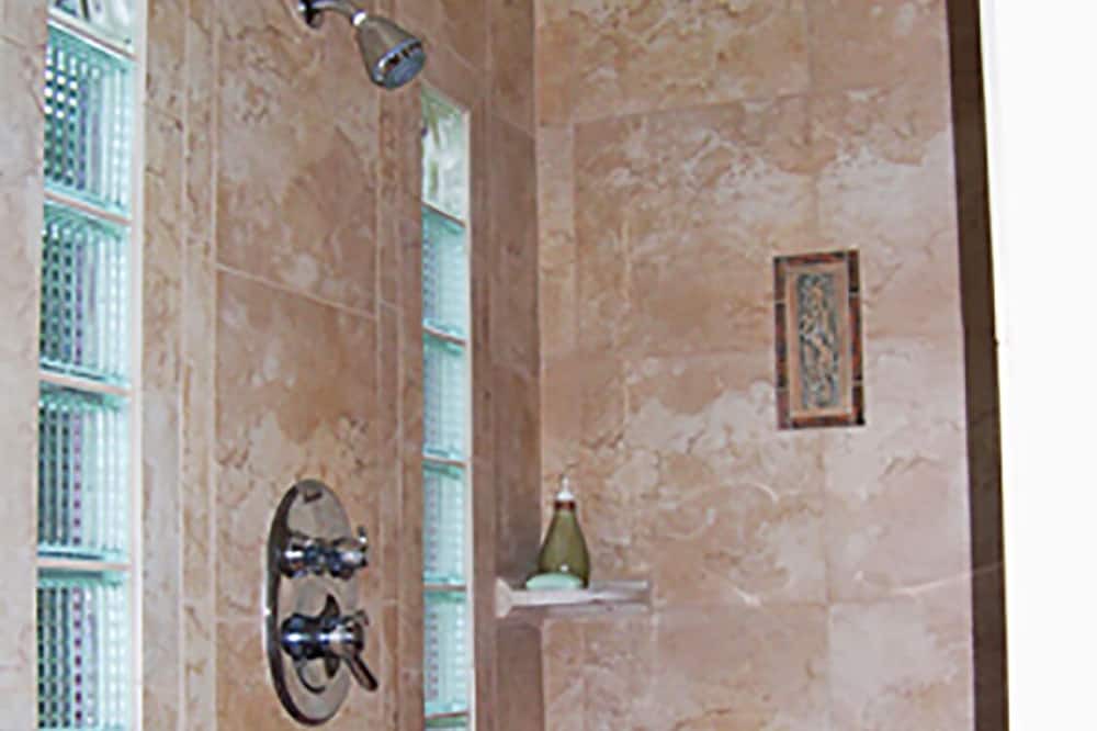 Photo of Bathroom in Waiohinu