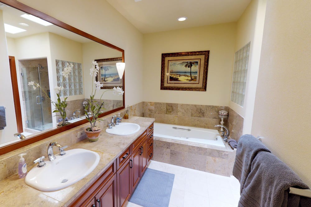 Photo of Bathroom in Kamuela