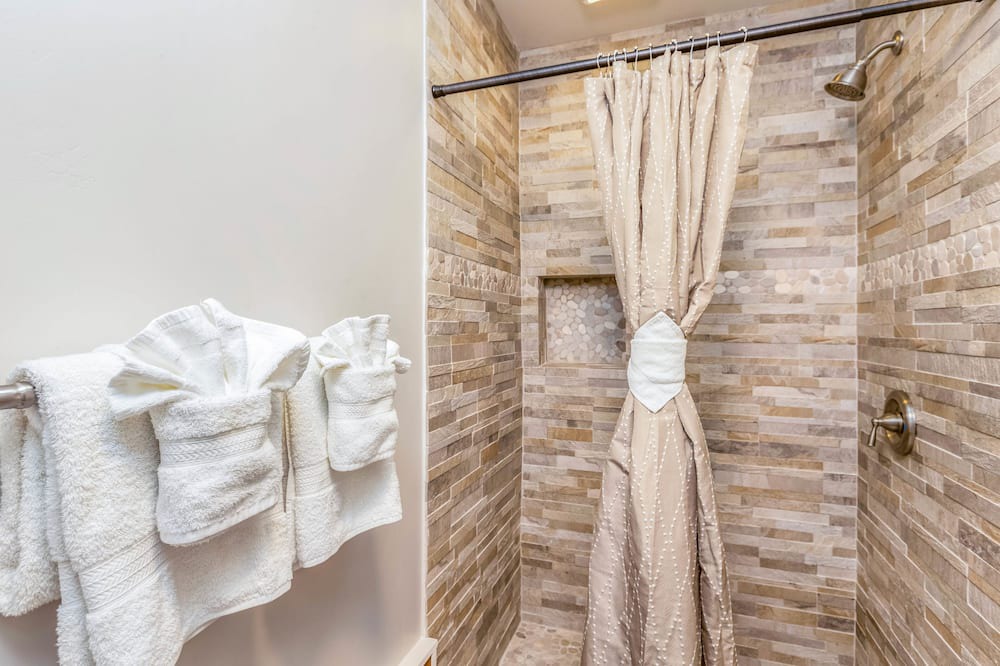 Photo of Bathroom in Anahola
