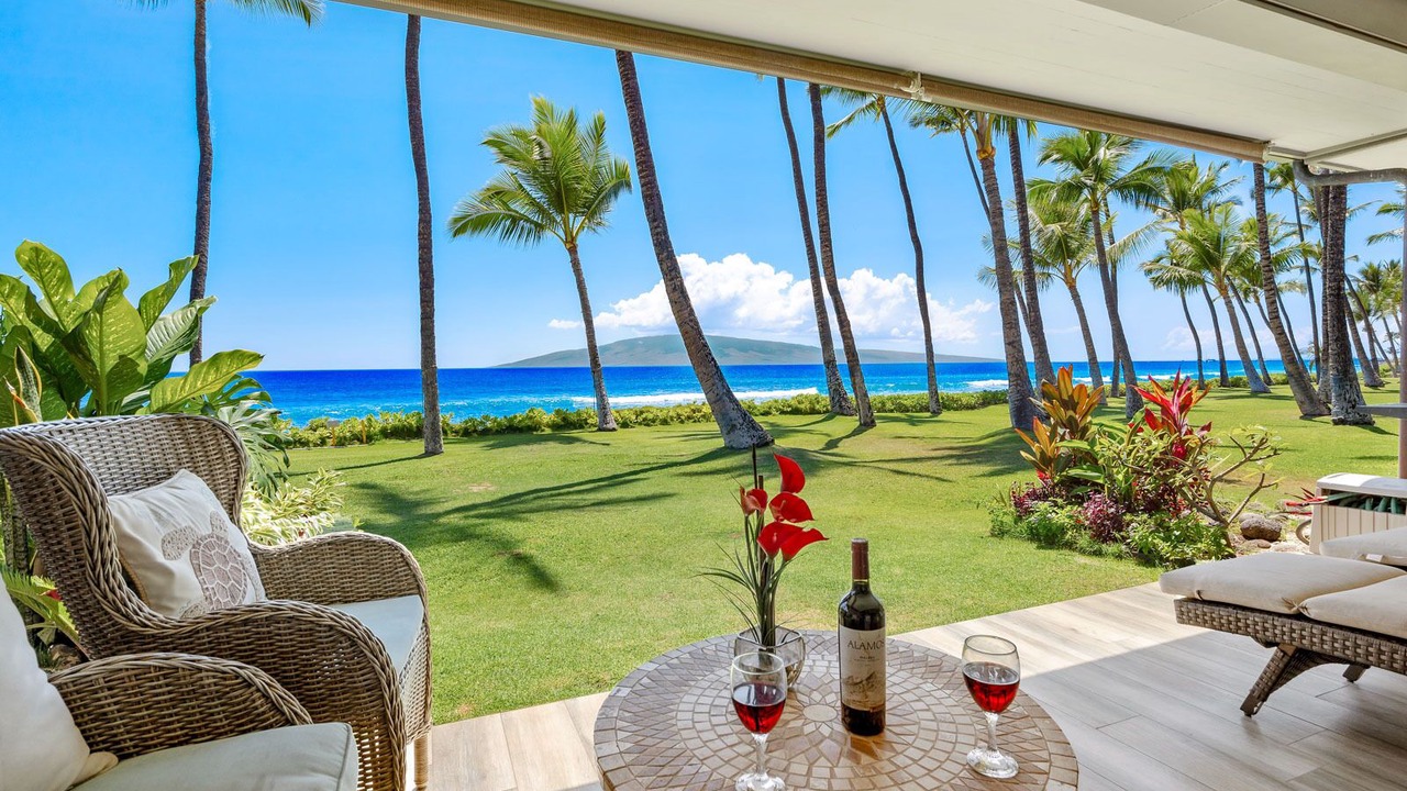 Photo of Patio Balcony in Downtown Lahaina