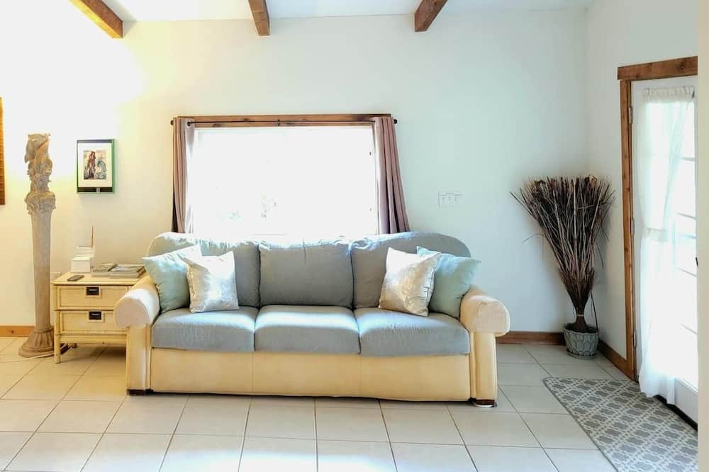 Photo of Livingroom in Pahoa
