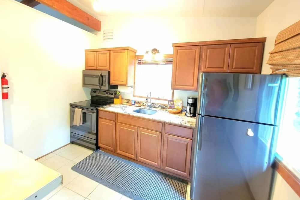 Photo of Kitchen in Pahoa