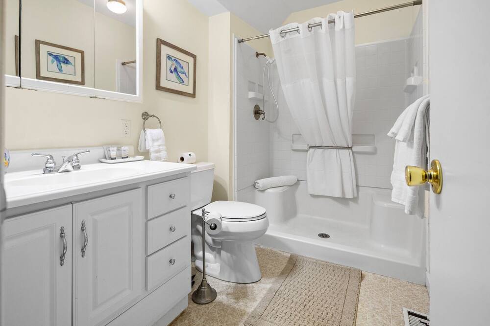 Photo of Bathroom in Sunset Cove