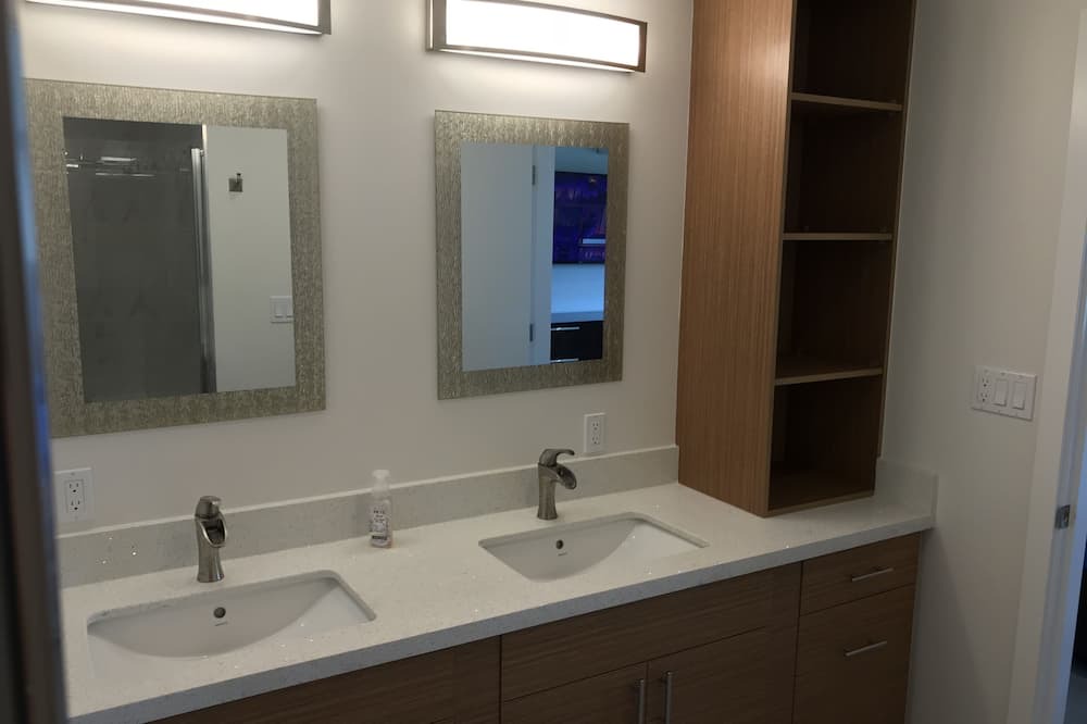 Photo of Bathroom in St Louis Heights
