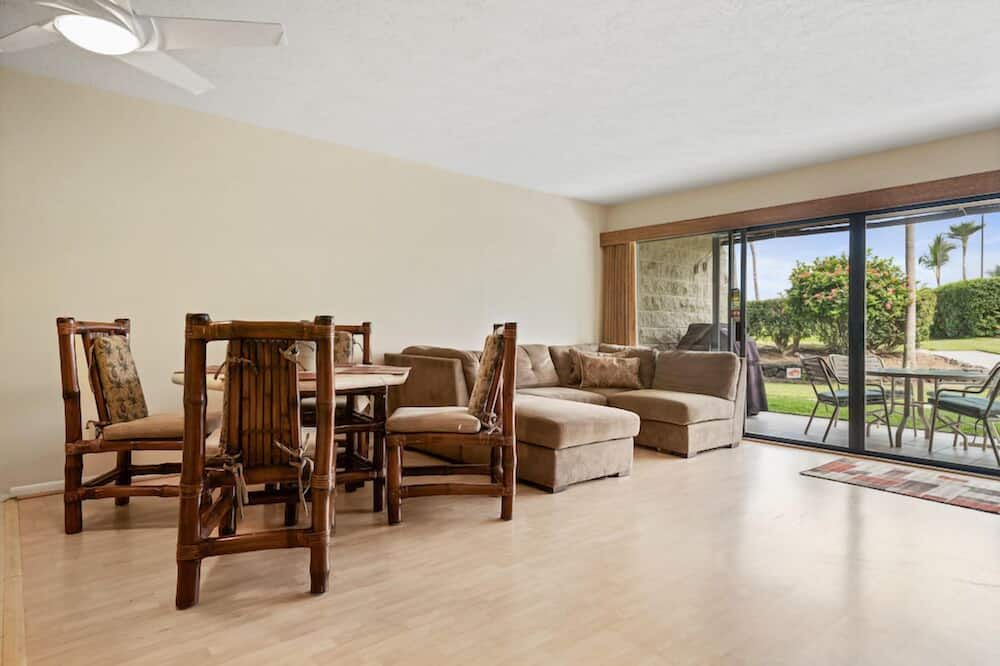 Photo of Livingroom in Keauhou