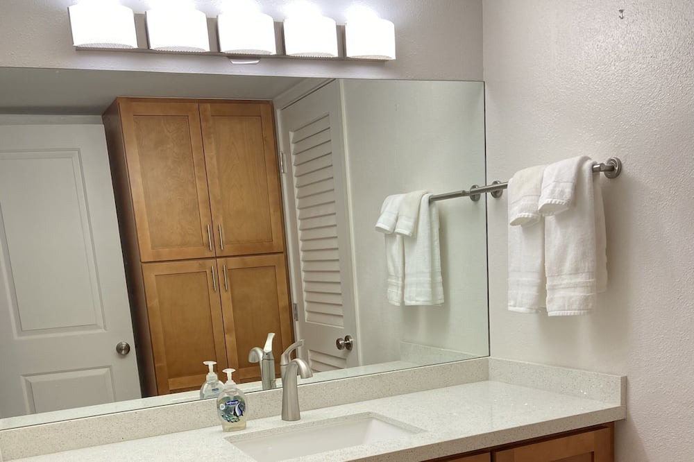 Photo of Bathroom in Kihei