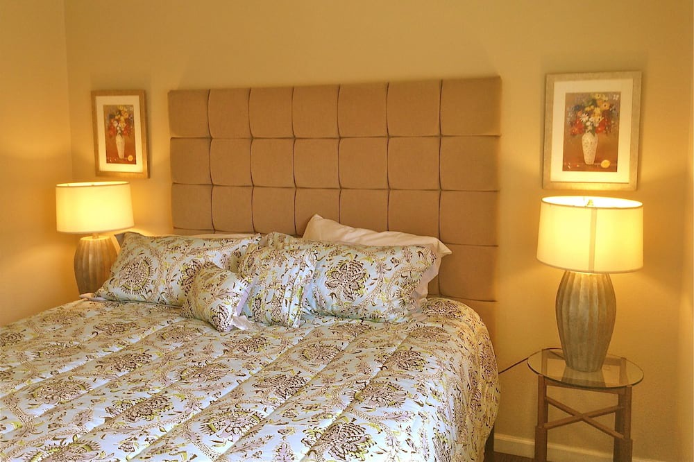 Photo of Bedroom in Enterprise
