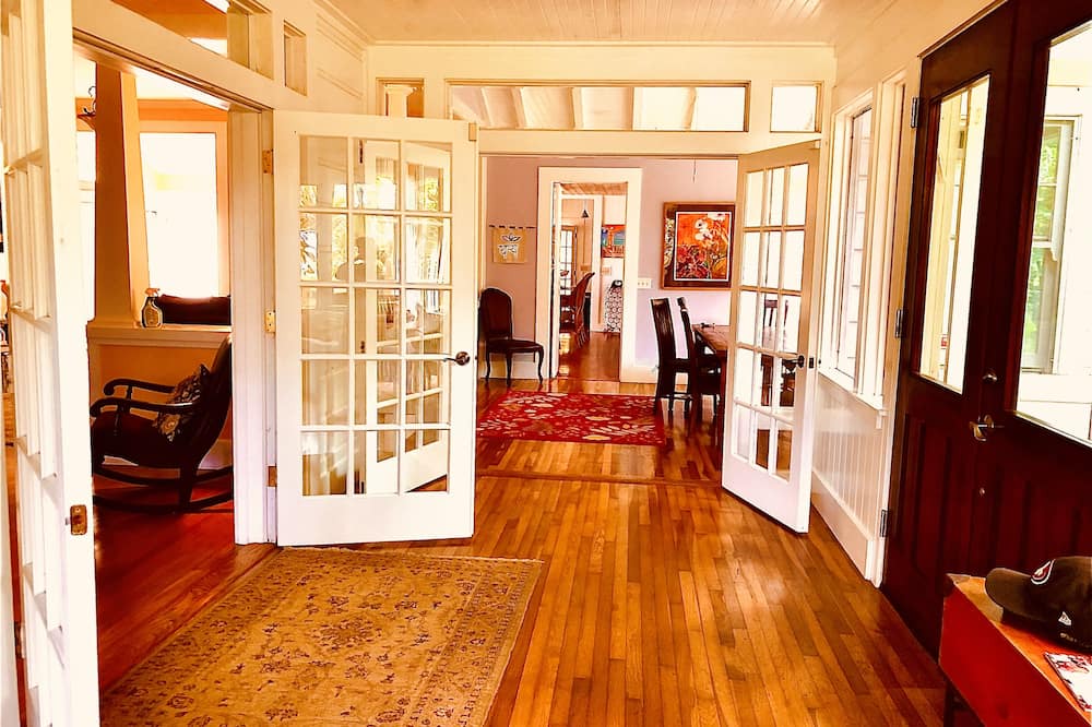 Photo of Livingroom in Hawi