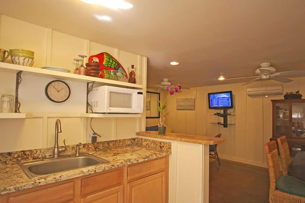 Photo of Kitchen in Lanikai