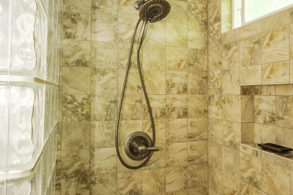 Photo of Bathroom in Keaau
