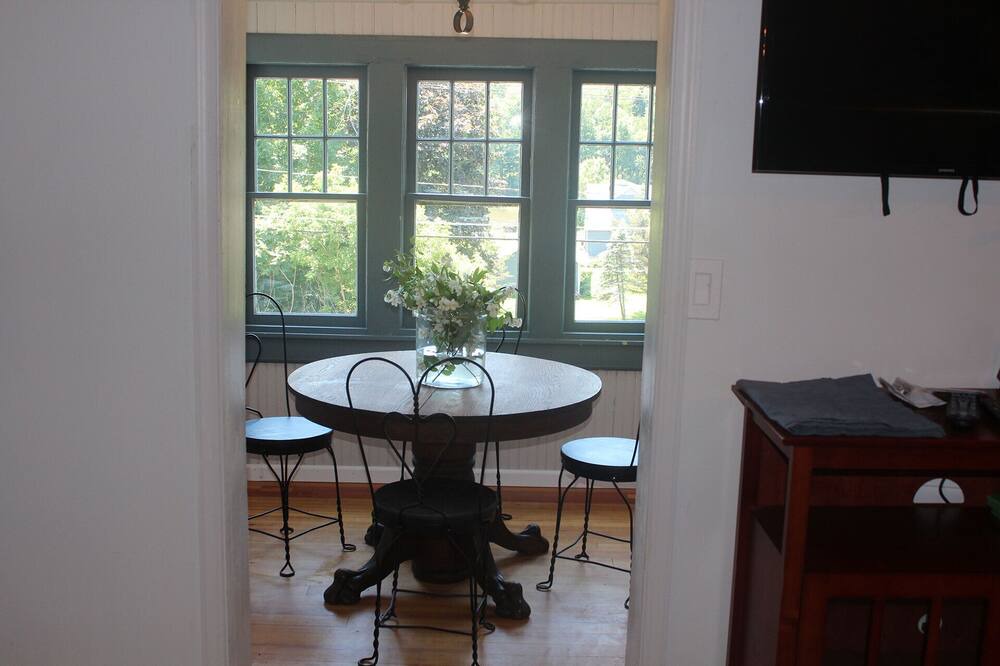 Photo of Bedroom in Barryville