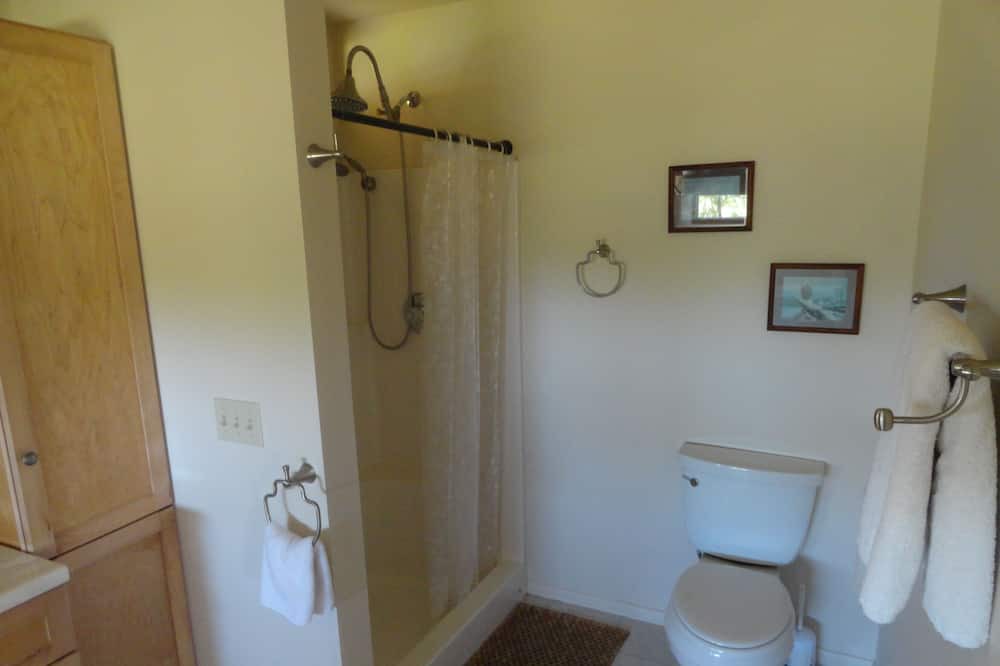 Photo of Bathroom in Mountain View