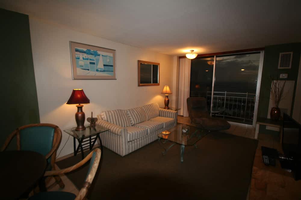 Photo of Livingroom in Waikiki