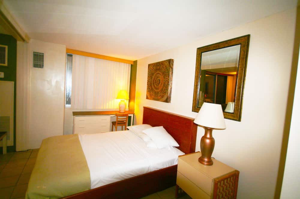 Photo of Bedroom in Waikiki