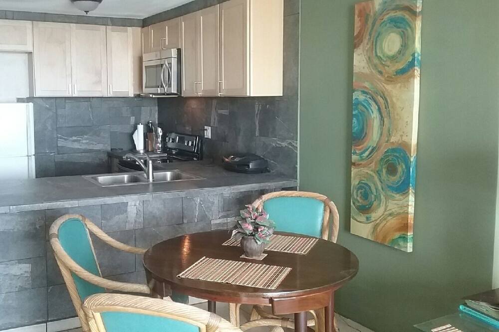 Photo of Kitchen in Waikiki