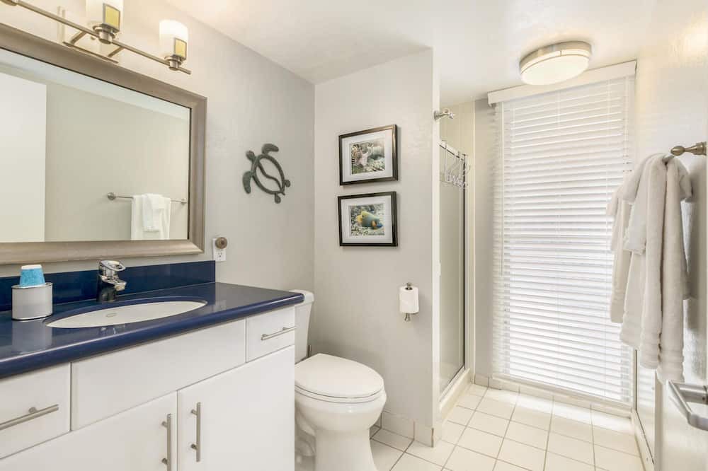 Photo of Bathroom in Keauhou