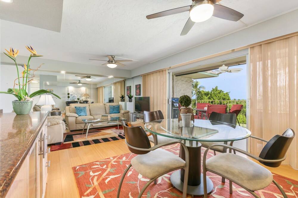 Photo of Livingroom in Keauhou