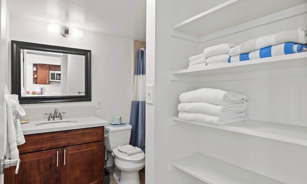 Photo of Bathroom in Waikiki