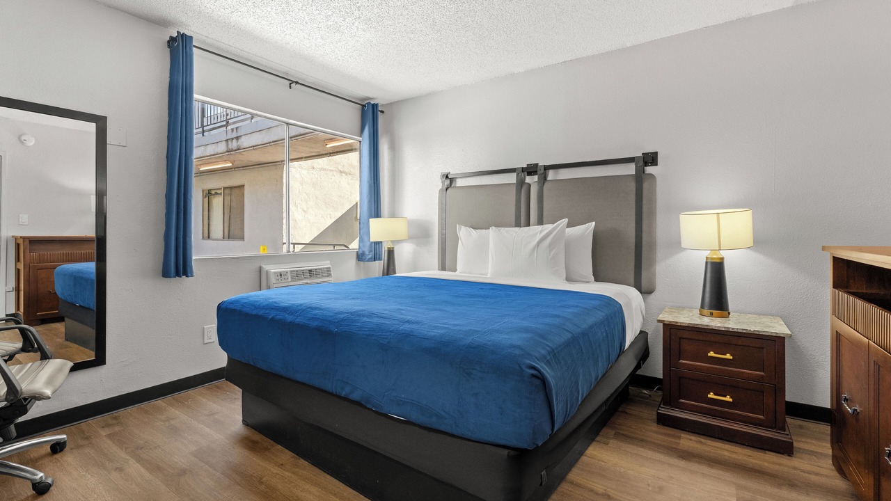 Photo of Bedroom in North Hollywood