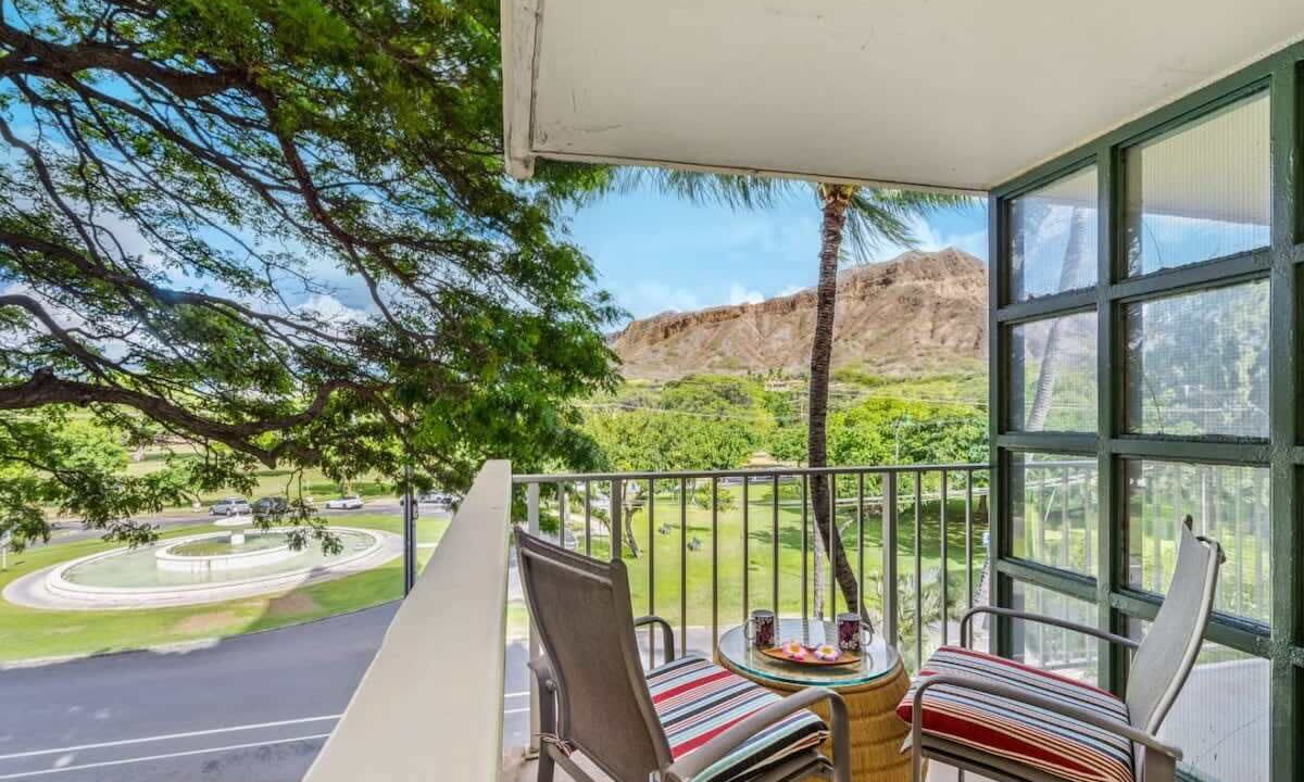 Photo of Patio Balcony in Diamond Head - Kapahulu - St. Louis