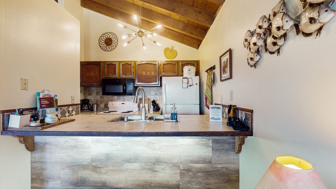 Photo of Kitchen in Maunaloa