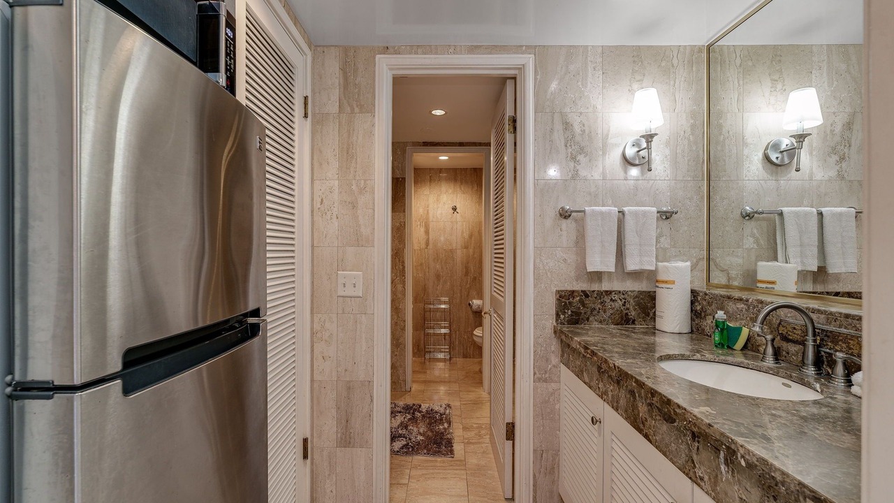 Photo of Bathroom in Waikiki