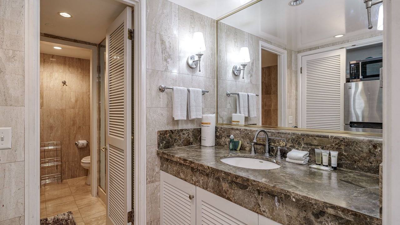 Photo of Bathroom in Waikiki