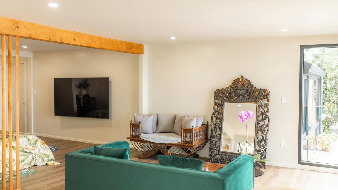 Photo of Livingroom in Manoa