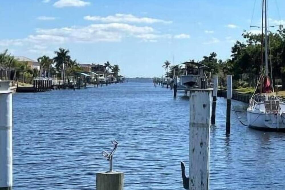 Photo of Outdoor in Edgewater