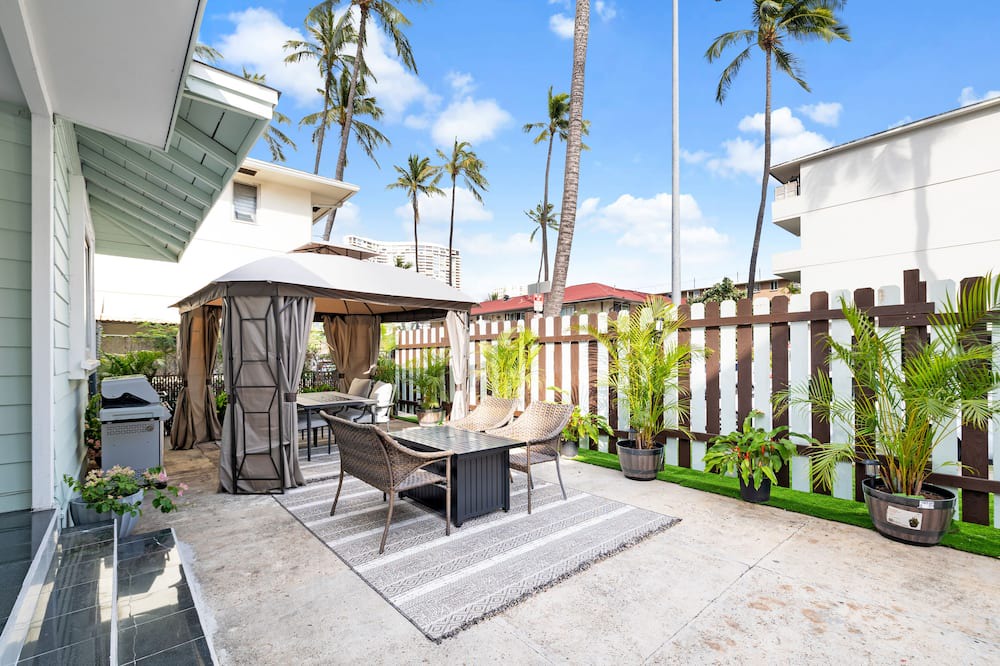 Photo of Outdoor in McCully - Moiliili
