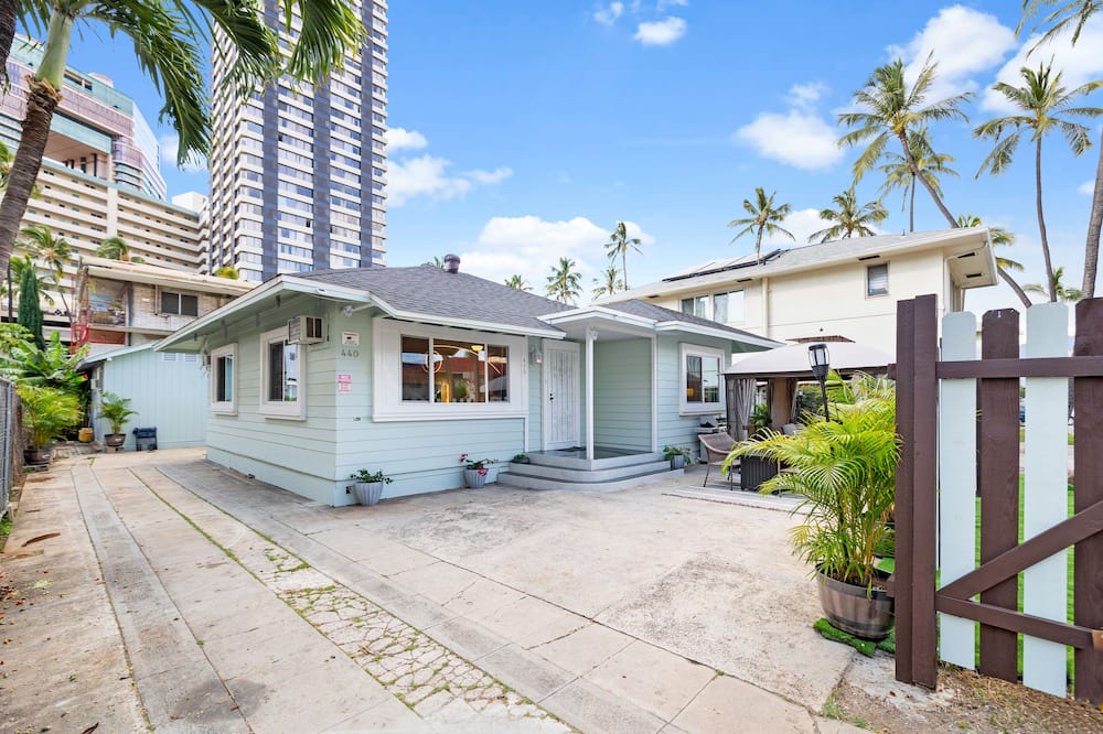 Photo of Outdoor in McCully - Moiliili