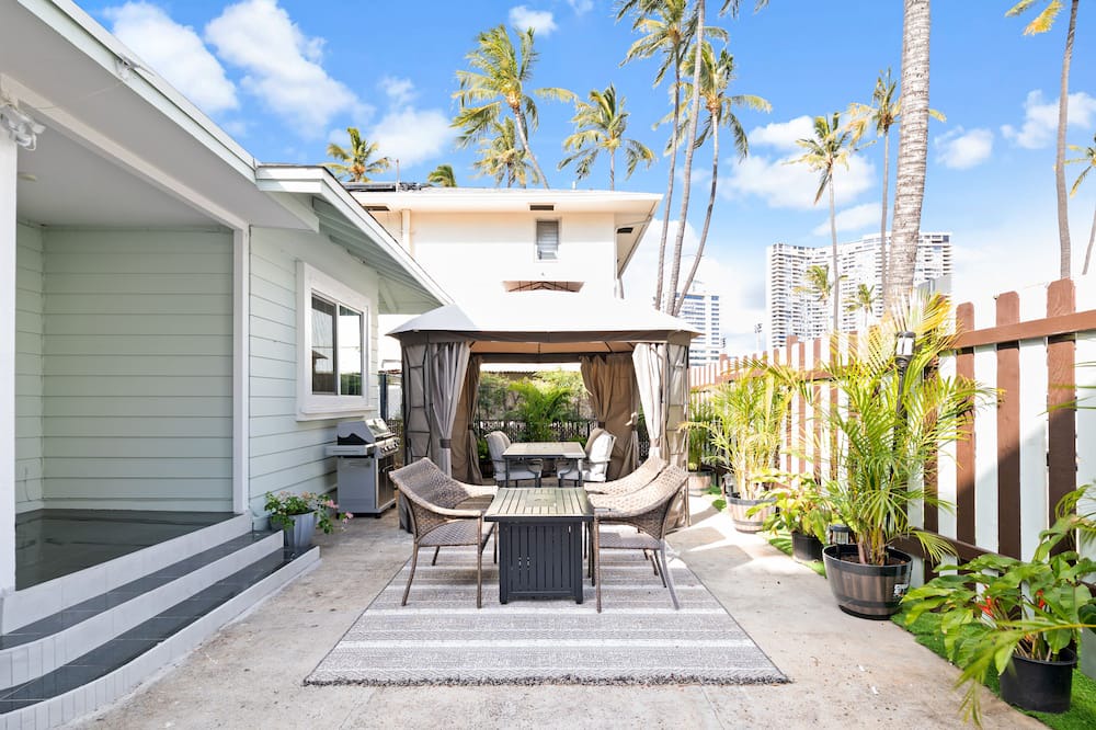Photo of Outdoor in McCully - Moiliili