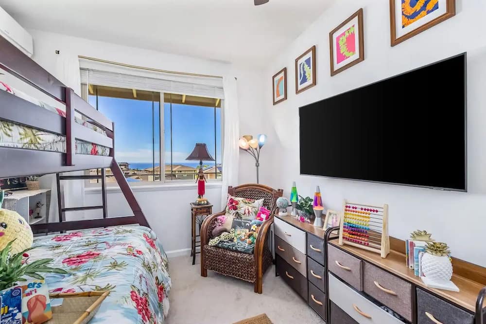 Photo of Bedroom in Makaha Valley