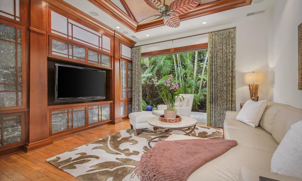 Photo of Livingroom in Kaupulehu