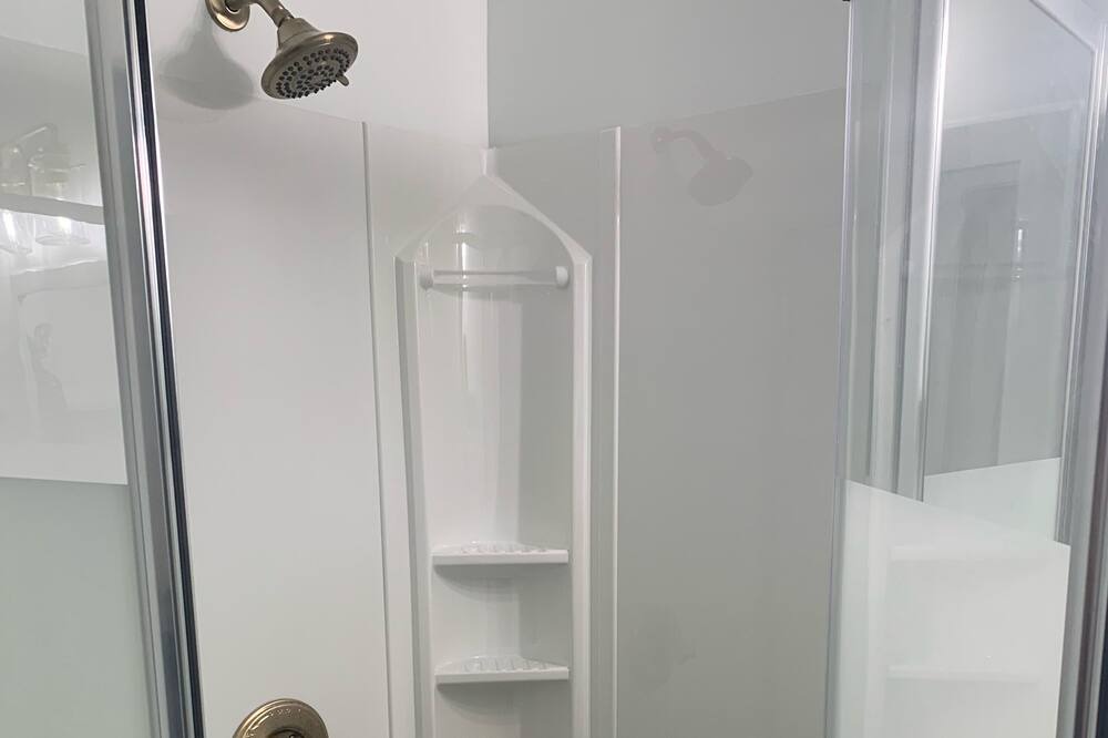 Photo of Bathroom in Kona Palisades