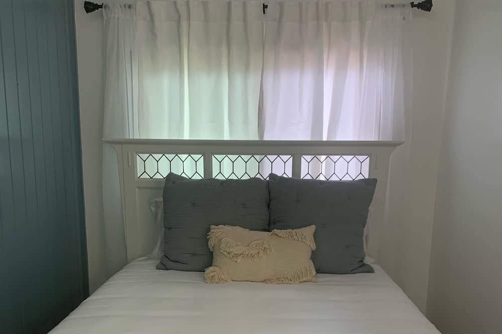 Photo of Bedroom in Kona Palisades