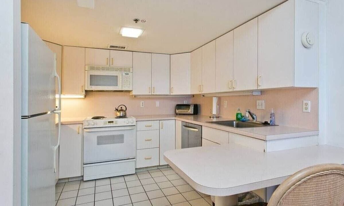 Photo of Kitchen in Waikiki