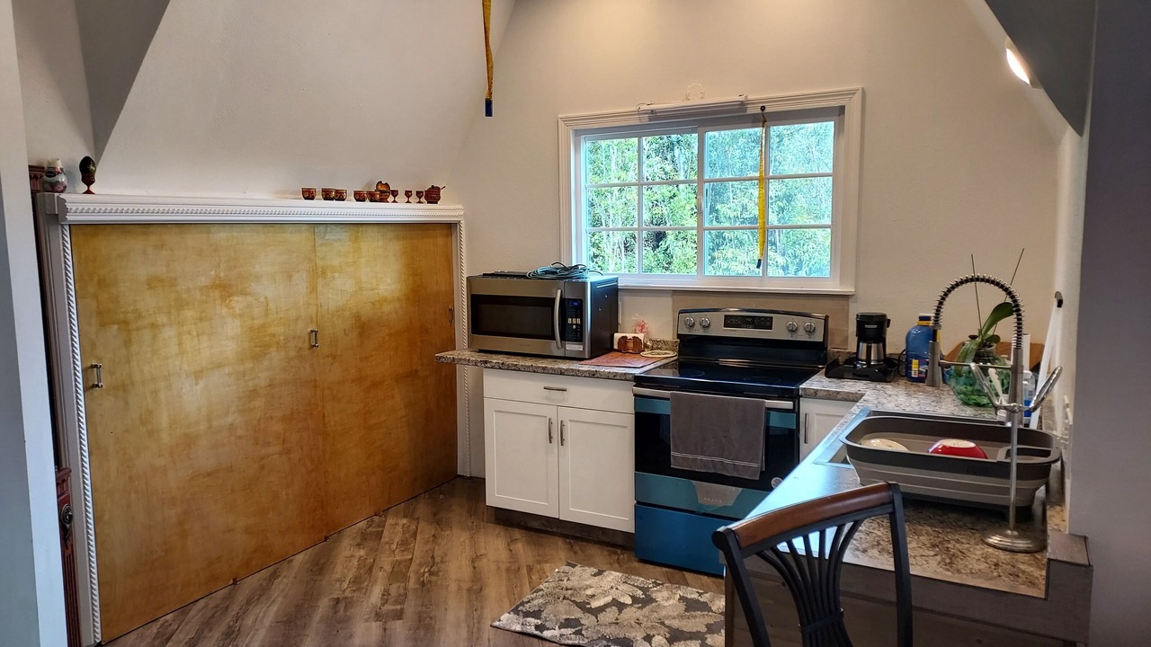 Photo of Kitchen in Hawaiian Acres