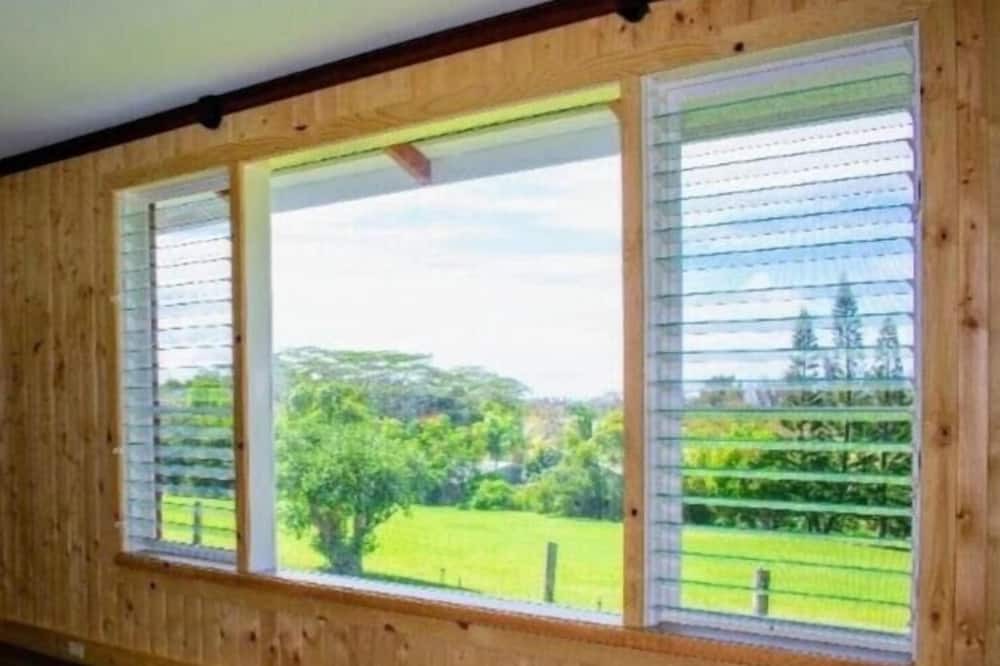 Photo of Bedroom in Kapaau