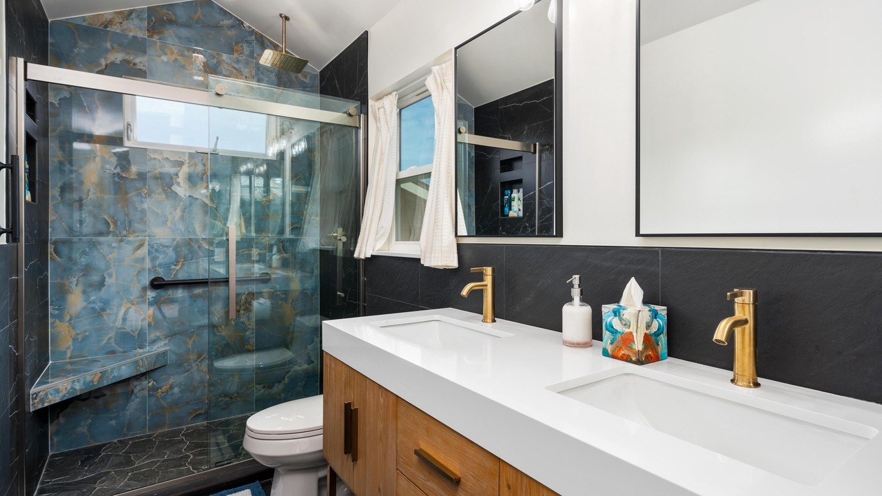 Photo of Bathroom in Waikoloa