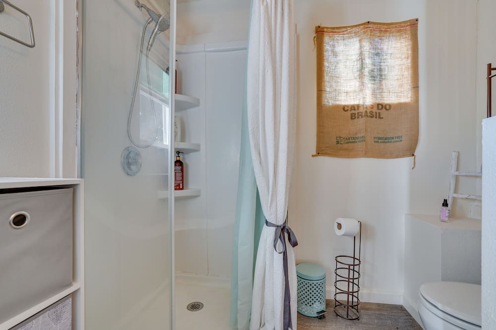Photo of Bathroom in Aiea