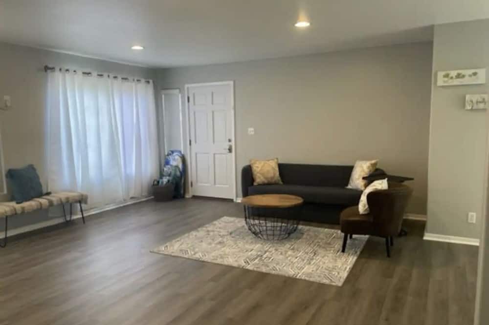 Photo of Livingroom in Pacific Heights