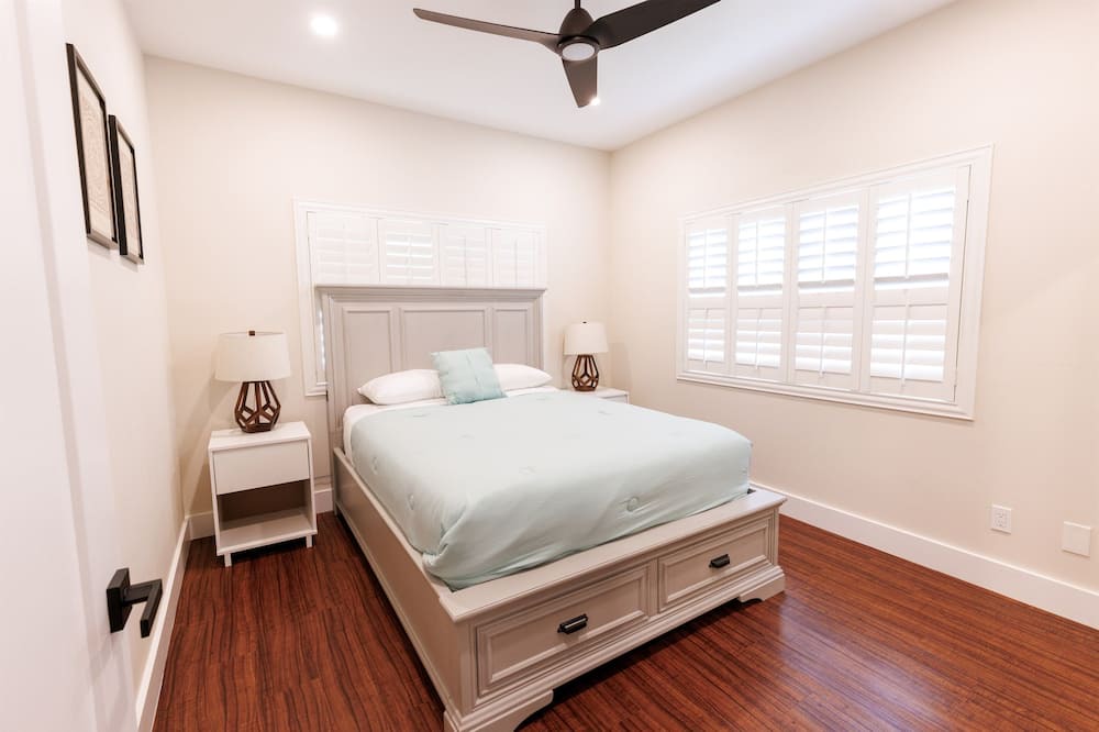Photo of Bedroom in Windward Coast