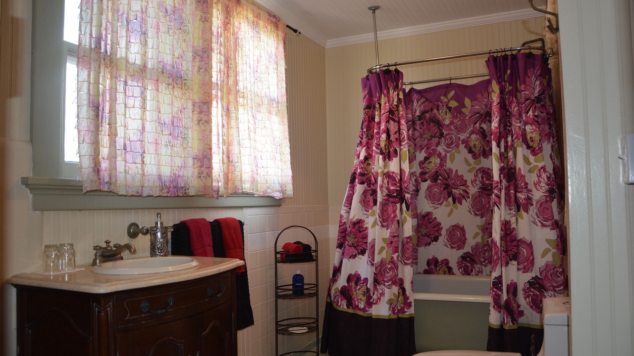 Photo of Bathroom in Manoa