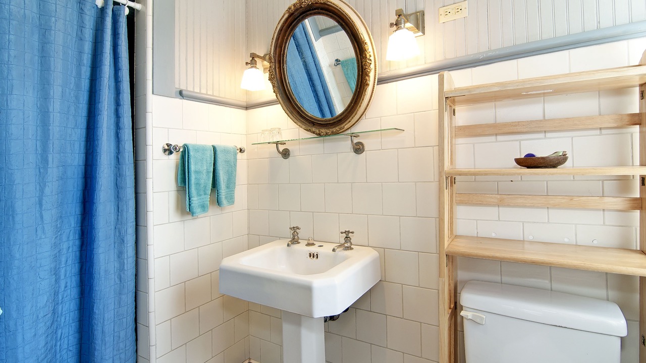 Photo of Bathroom in Manoa